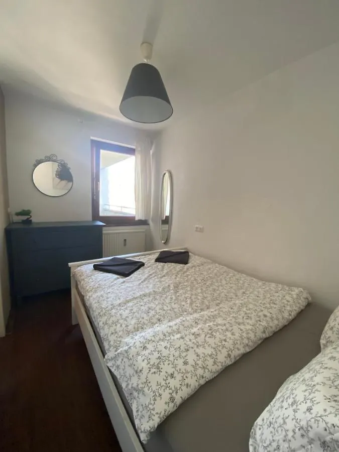 Vienna4 Apartment فيينا