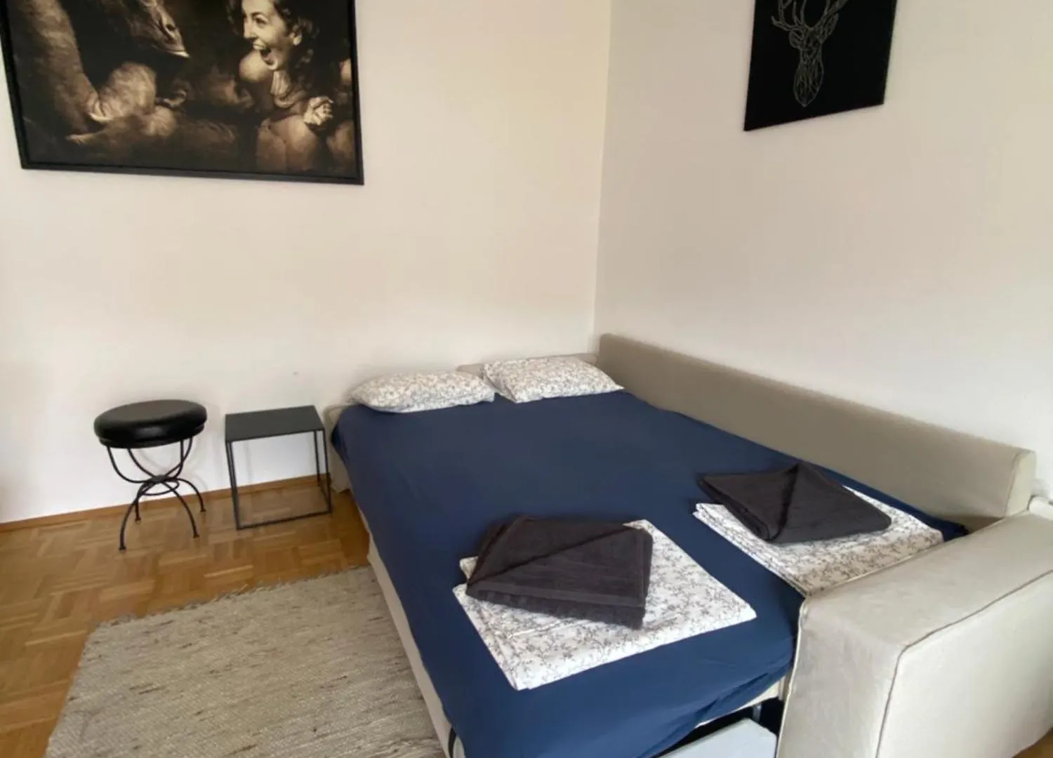 Vienna4 Apartment فيينا